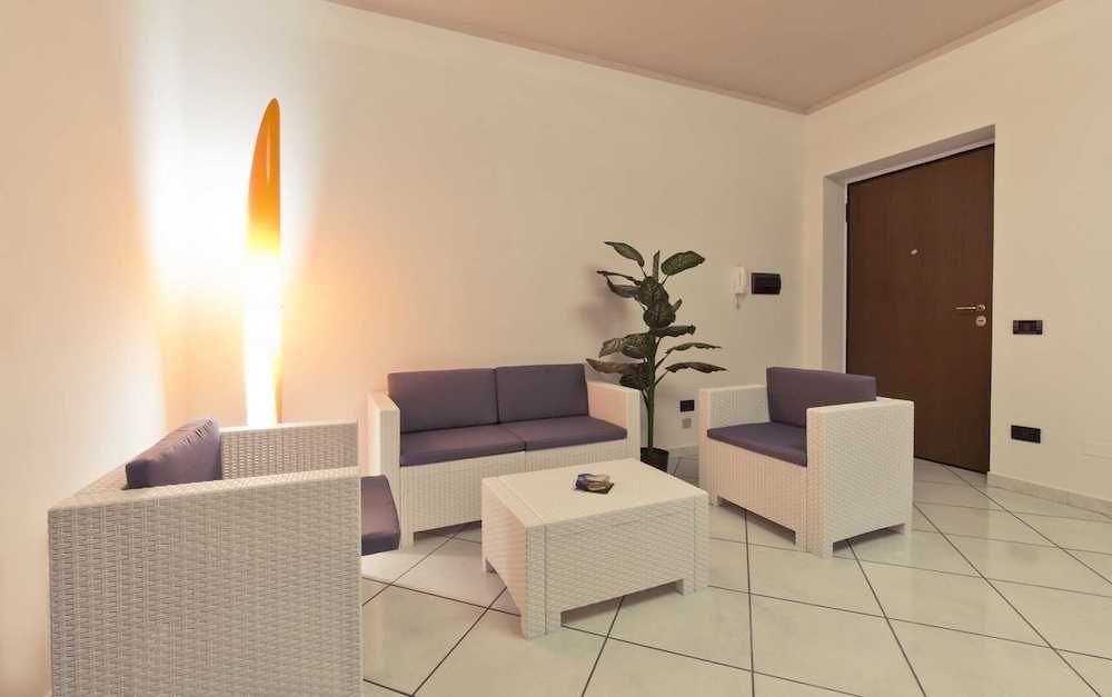 Longomare Aparthotel 3*